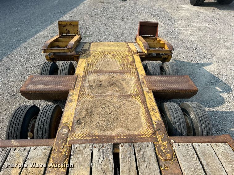 image for item DR4728 2000 Eager Beaver 25GLB  lowboy equipment trailer