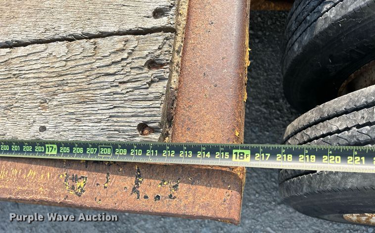 image for item DR4728 2000 Eager Beaver 25GLB  lowboy equipment trailer