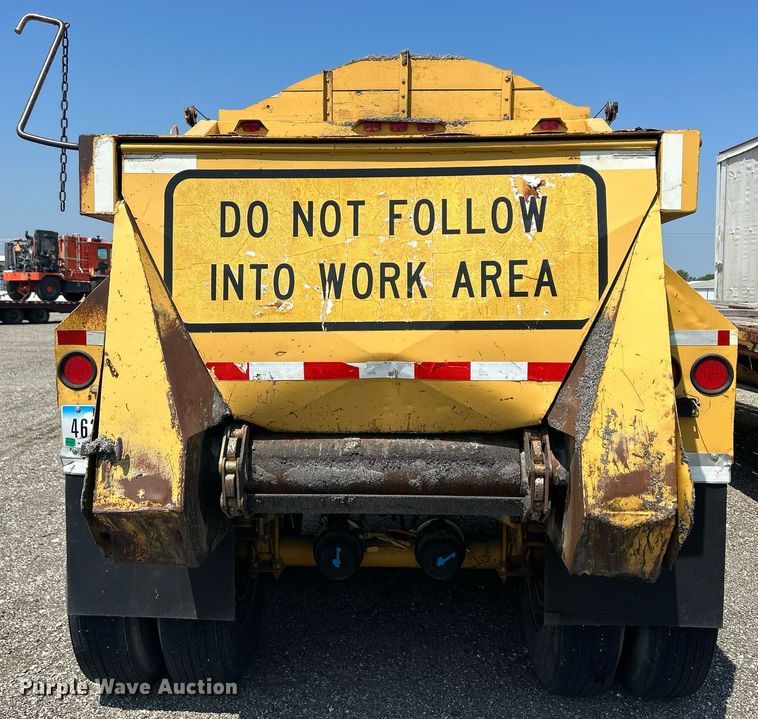 image for item DR4740 1987 Flowboy ST1000  belt trailer