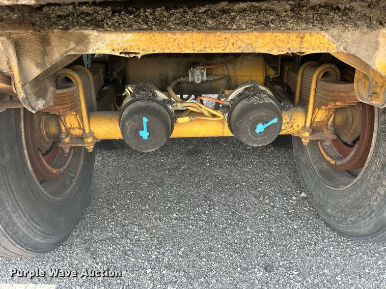 image for item DR4740 1987 Flowboy ST1000  belt trailer