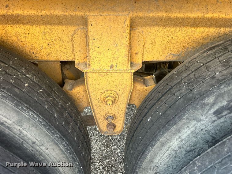 image for item DR4740 1987 Flowboy ST1000  belt trailer