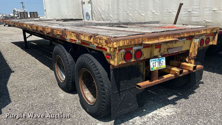 image for item DR4741 1972 American Motors  flatbed trailer