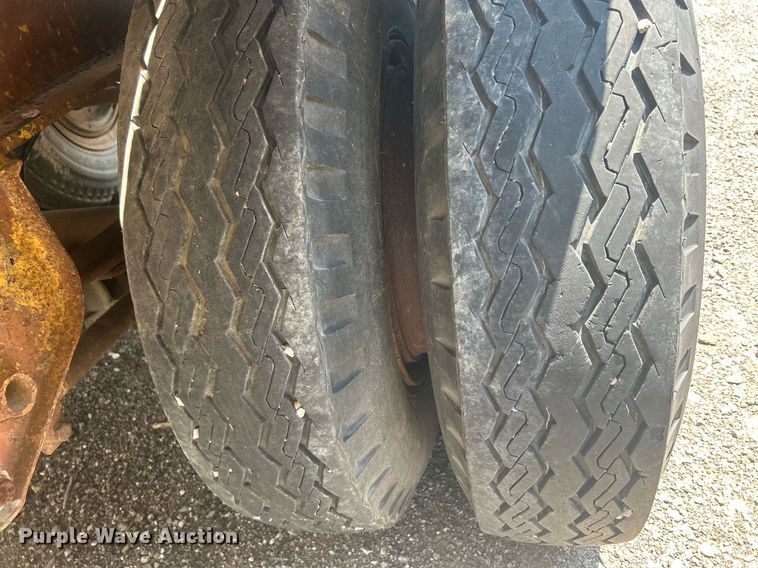 image for item DR4741 1972 American Motors  flatbed trailer