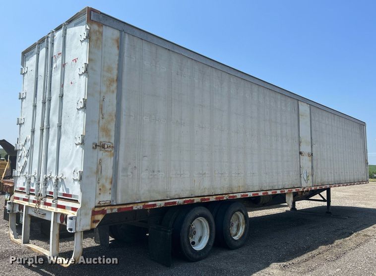 image for item DR4742 1995 NuVan  side curtain trailer