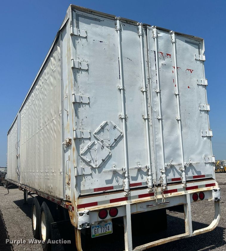 image for item DR4742 1995 NuVan  side curtain trailer