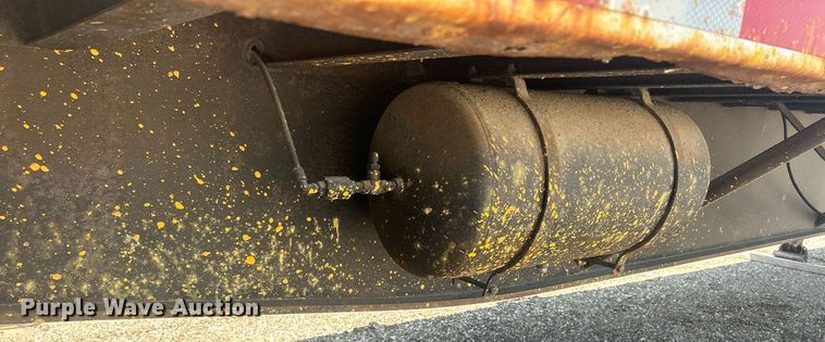 image for item DR4742 1995 NuVan  side curtain trailer