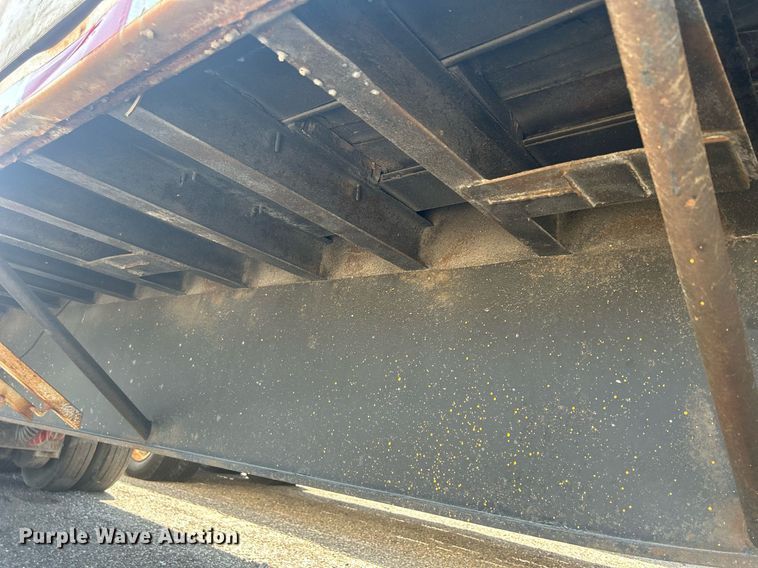 image for item DR4742 1995 NuVan  side curtain trailer