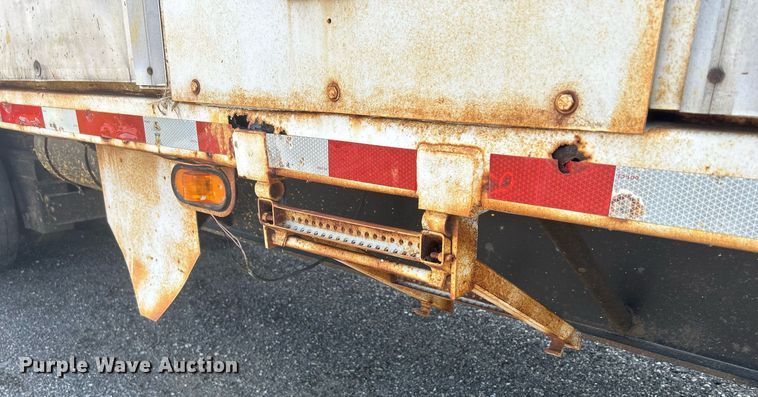 image for item DR4742 1995 NuVan  side curtain trailer