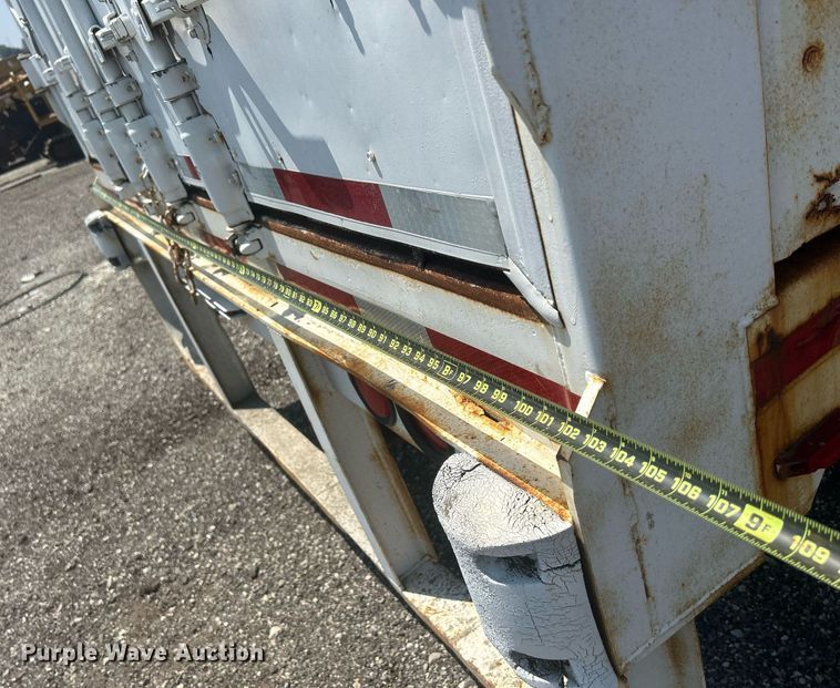 image for item DR4742 1995 NuVan  side curtain trailer