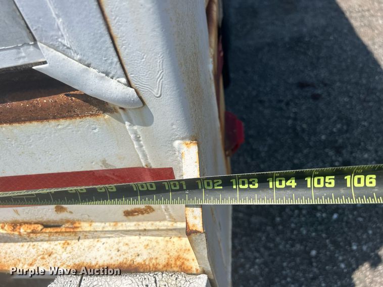 image for item DR4742 1995 NuVan  side curtain trailer