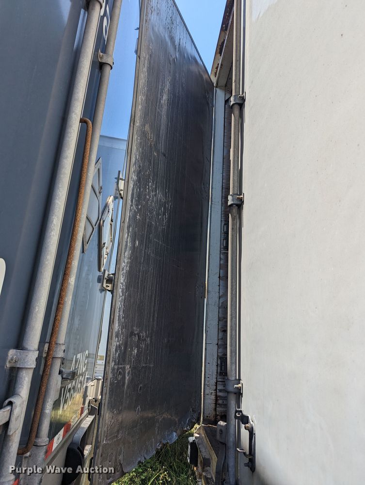 image for item DR6976 1996 Stoughton  dry van trailer