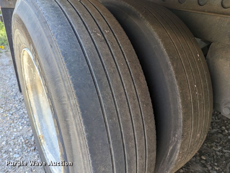 image for item DR6976 1996 Stoughton  dry van trailer