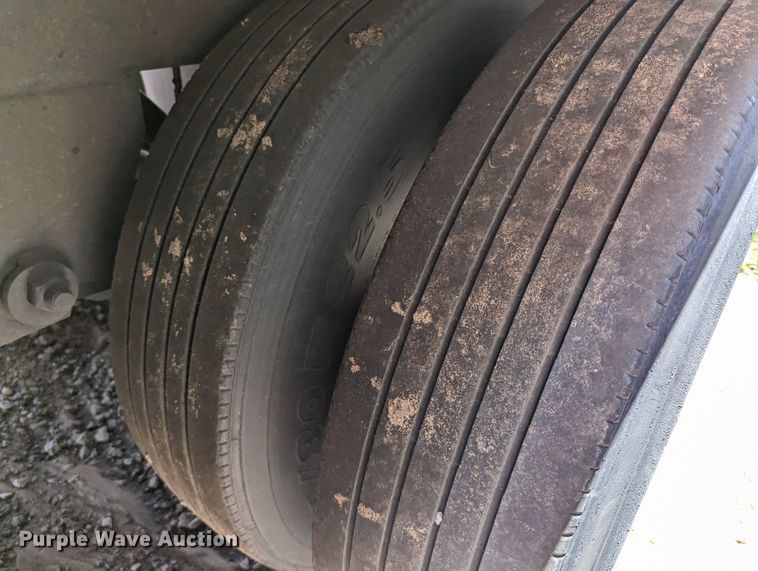 image for item DR6976 1996 Stoughton  dry van trailer