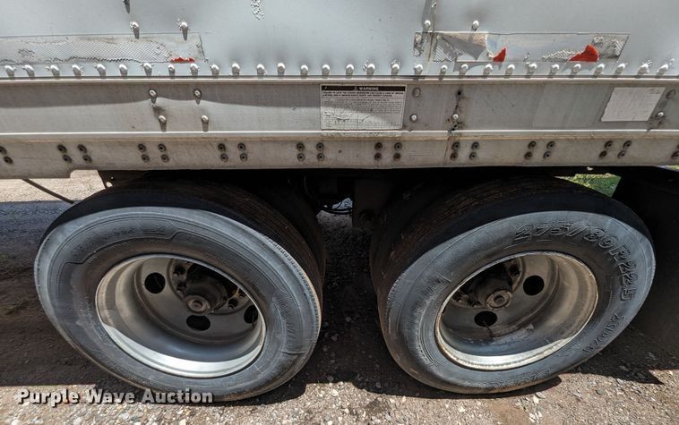 image for item DR6976 1996 Stoughton  dry van trailer