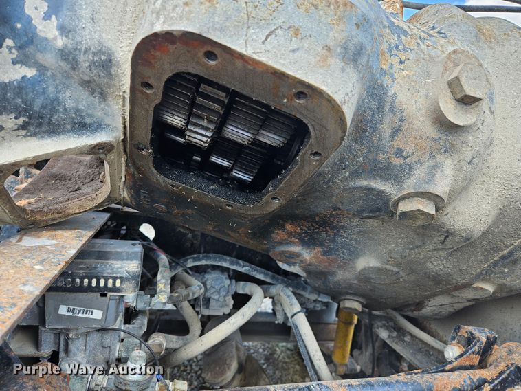 image for item DS6471 1998 International 9400 semi truck