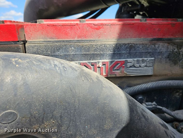 image for item DS6471 1998 International 9400 semi truck