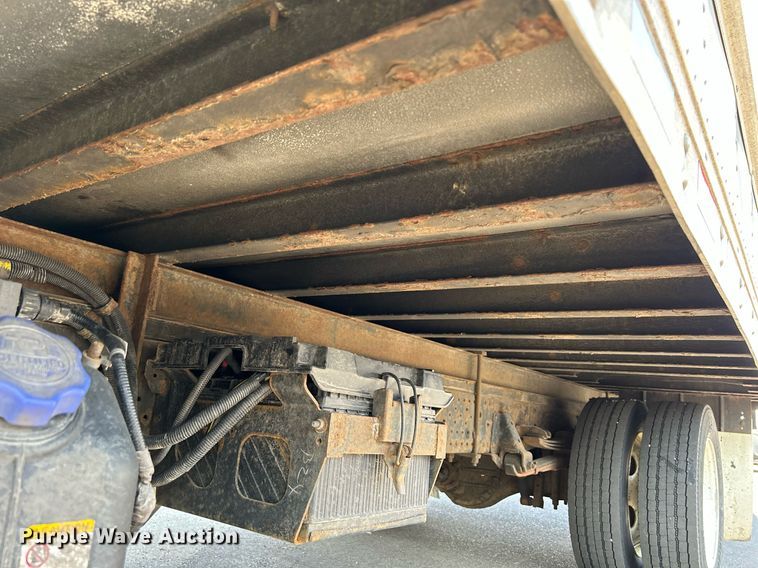 image for item DS8995 2016 Isuzu NRR  refrigerated truck