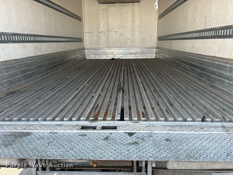image for item DS8995 2016 Isuzu NRR  refrigerated truck