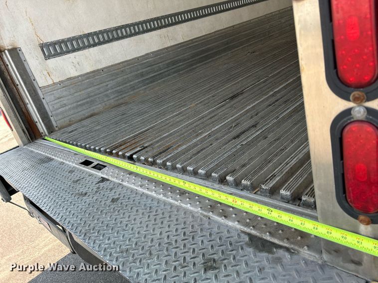 image for item DS8995 2016 Isuzu NRR  refrigerated truck