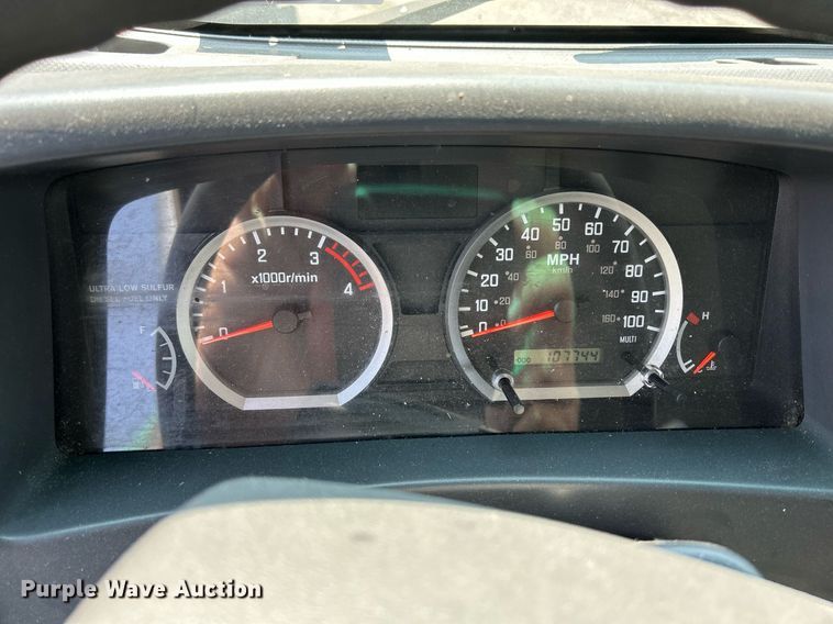 image for item DS8995 2016 Isuzu NRR  refrigerated truck