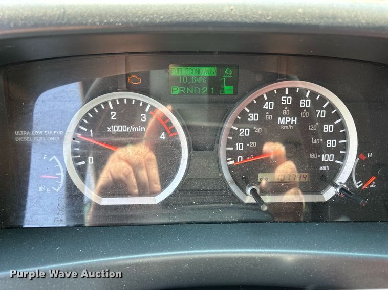 image for item DS8995 2016 Isuzu NRR  refrigerated truck