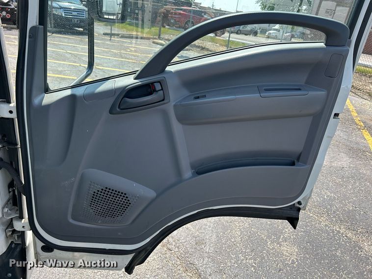 image for item DS8995 2016 Isuzu NRR  refrigerated truck