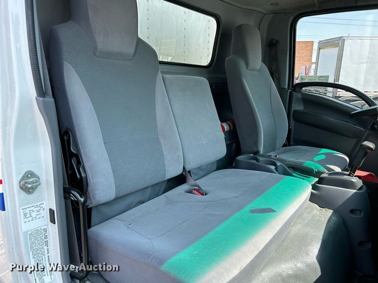 image for item DS8995 2016 Isuzu NRR  refrigerated truck