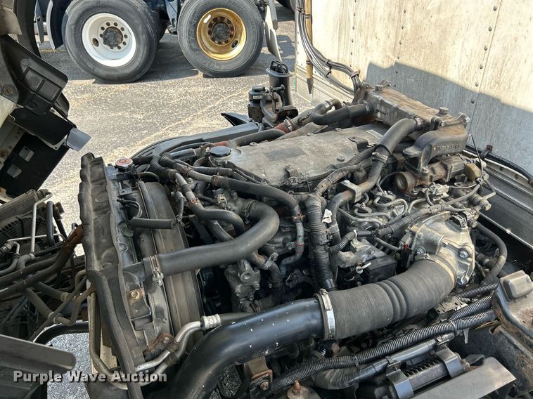 image for item DS8995 2016 Isuzu NRR  refrigerated truck