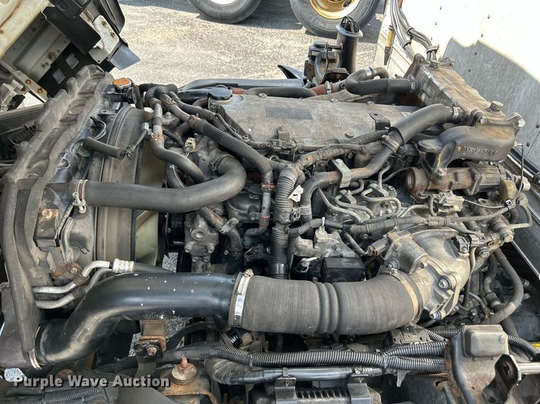 image for item DS8995 2016 Isuzu NRR  refrigerated truck