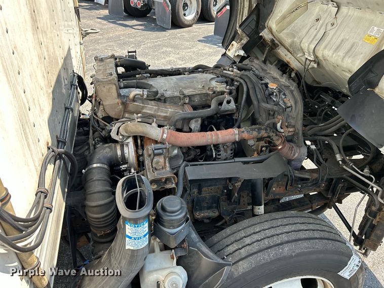 image for item DS8995 2016 Isuzu NRR  refrigerated truck