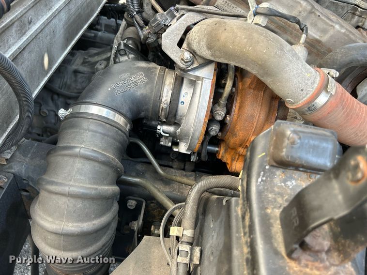 image for item DS8995 2016 Isuzu NRR  refrigerated truck