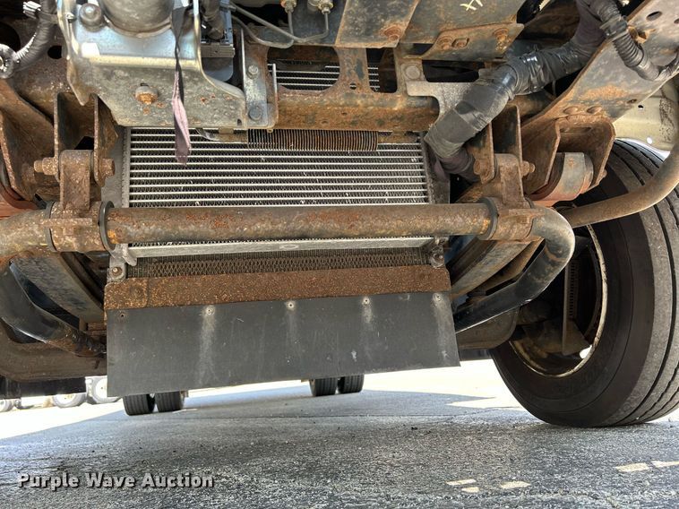 image for item DS8995 2016 Isuzu NRR  refrigerated truck