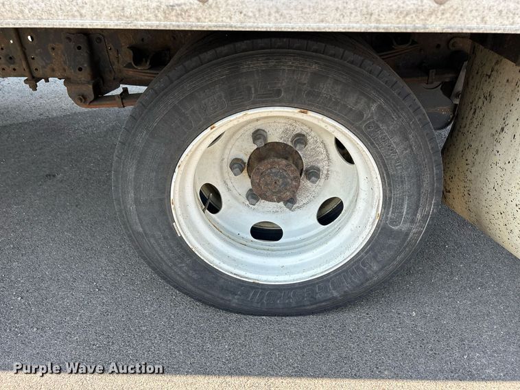 image for item DS8995 2016 Isuzu NRR  refrigerated truck