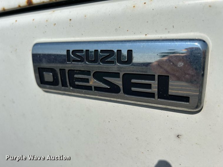 image for item DS8995 2016 Isuzu NRR  refrigerated truck