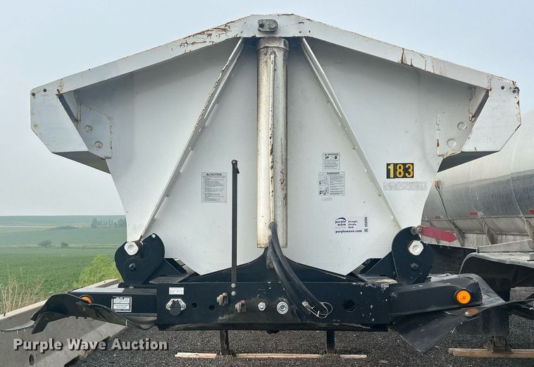 image for item DS8999 2005 Thurston  side dump trailer