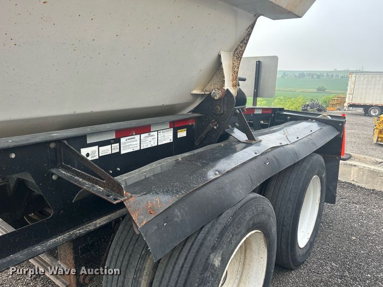 image for item DS8999 2005 Thurston  side dump trailer