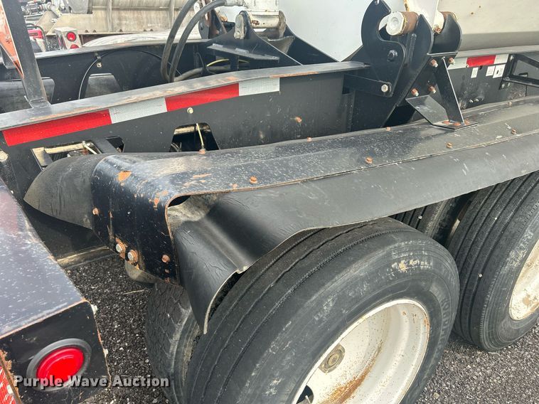 image for item DS8999 2005 Thurston  side dump trailer