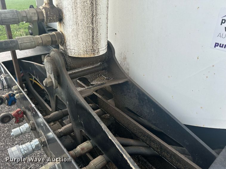 image for item DS8999 2005 Thurston  side dump trailer