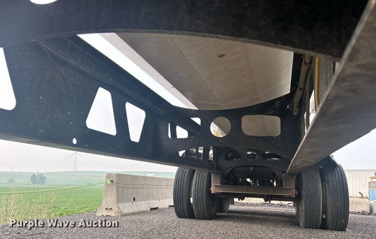 image for item DS8999 2005 Thurston  side dump trailer