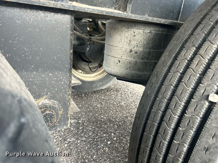 image for item DS8999 2005 Thurston  side dump trailer