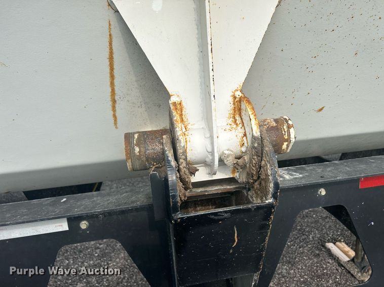 image for item DS8999 2005 Thurston  side dump trailer