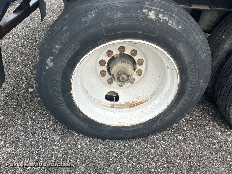 image for item DS8999 2005 Thurston  side dump trailer