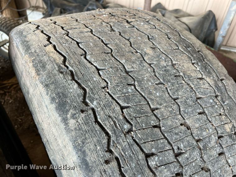 image for item II9151 Tires and wheels