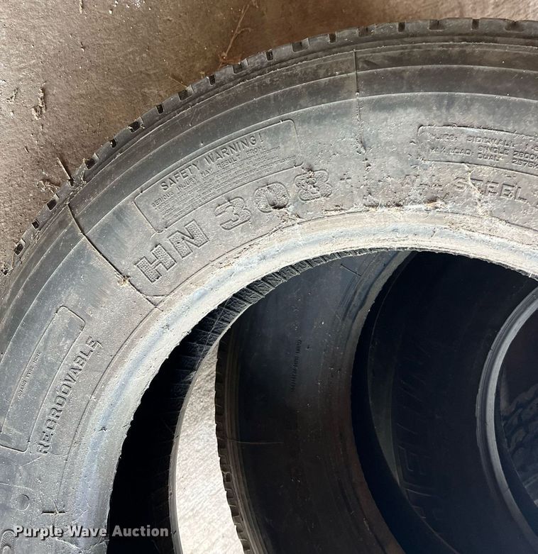 image for item II9151 Tires and wheels