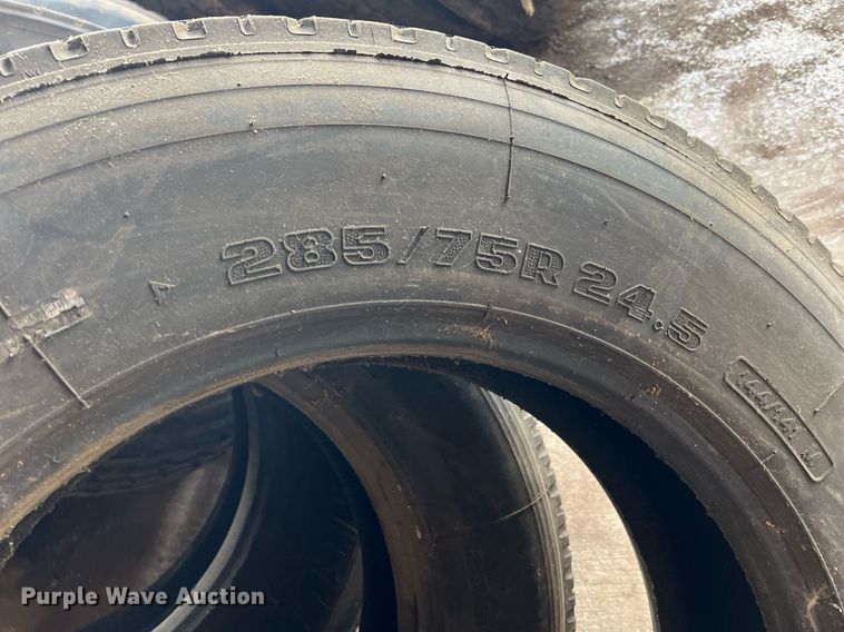 image for item II9151 Tires and wheels