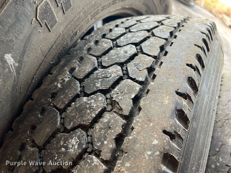 image for item II9151 Tires and wheels