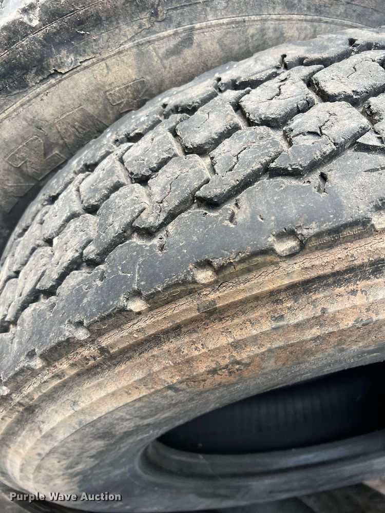 image for item II9151 Tires and wheels