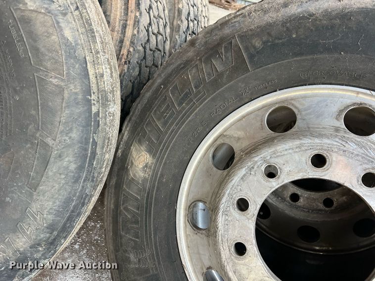 image for item II9151 Tires and wheels