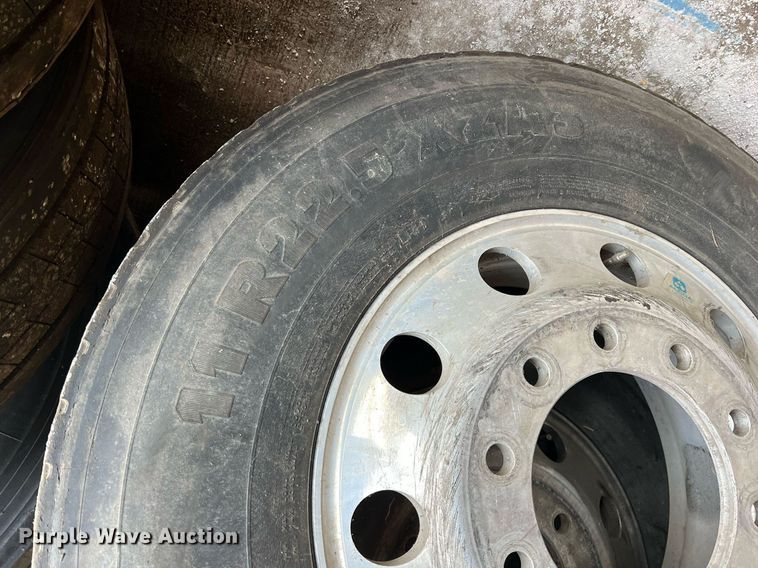 image for item II9151 Tires and wheels