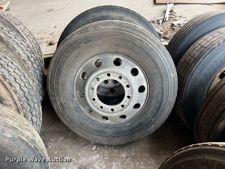 image for item II9151 Tires and wheels